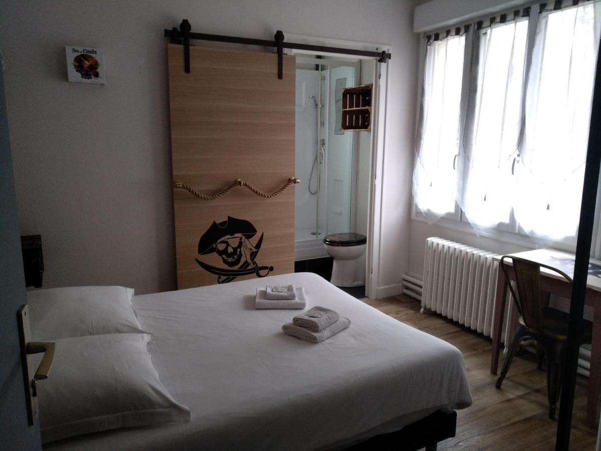Hotel Angelys Ploërmel Eksteriør billede